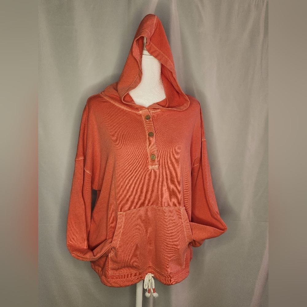 Old Navy salmon colored sweater
